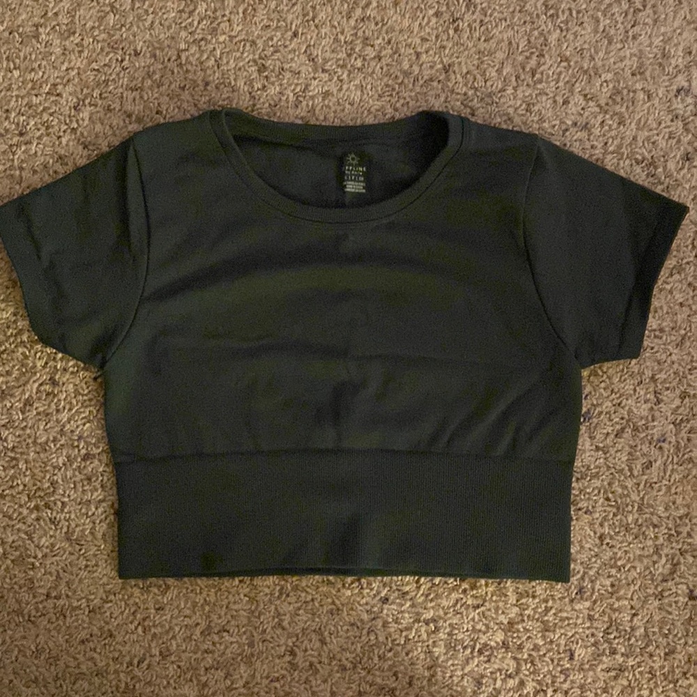Aerie Green Cropped Workout Shirt